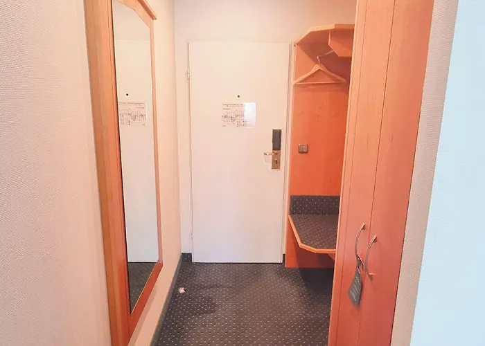 Hotel Panorama Hamburg-billstedt 4*