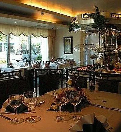 Hotel Panorama Hamburg-billstedt 4*